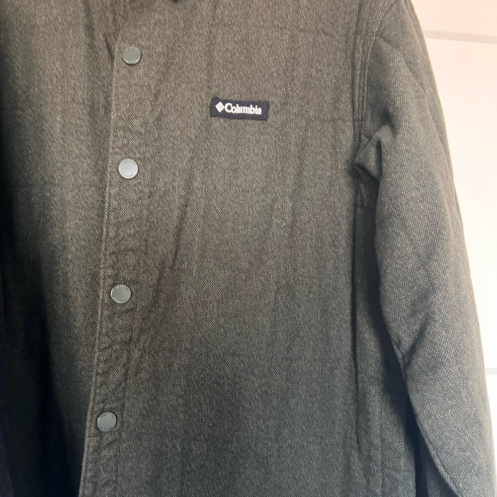 2 for 1 Columbia Black and Olive Men's Landroamer™ Quilted Shirt Jacket - Picture 5 of 11